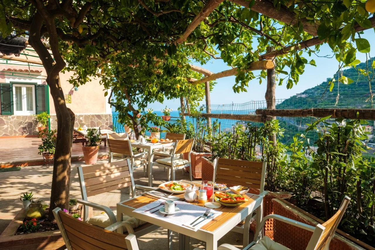 Villa Carlotta Minori Buitenkant foto
